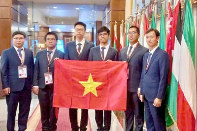 Học sinh Việt Nam đoạt bốn Huy chương Olympic Tin học quốc tế