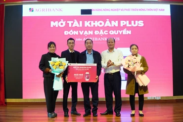 Agribank Bắc Kạn trao thưởng “Mở tài khoản Plus – Đón vạn đặc quyền”