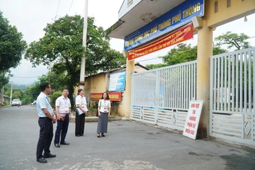 Kiểm tra công tác tổ chức thi tốt nghiệp THPT tại huyện Bạch Thông