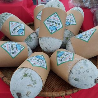 Có đường giao thông giúp phát triển sản xuất nông nghiệp. 381815447_988214752395160_8678211684328617364_n.jpg