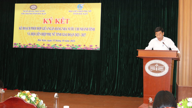 Đồng chí Đoàn Sỹ Quý, Giám đốc NHNN Chi nhánh tỉnh Bắc Kạn phát biểu tại buổi lế.