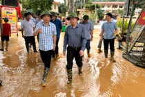 Chủ tịch UBND tỉnh Nguyễn Đăng Bình kiểm tra, chỉ đạo công tác khắc phục hậu quả bão số 3 tại Chợ Mới