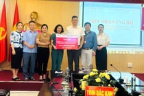 Viettel Bắc Kạn trao 60 triệu đồng ủng hộ Chương trình “Xóa nhà tạm, nhà dột nát”