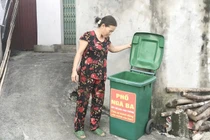 Mô hình “Thùng rác tự quản” tại phố Ngã Ba, thị trấn Phủ Thông góp phần bảo vệ môi trường,làm đẹp mỹ quan đô thị