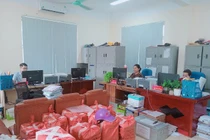 Cán bộ UBND huyện Bạch Thông sẵn sàng bước vào thời khắc lịch sử.