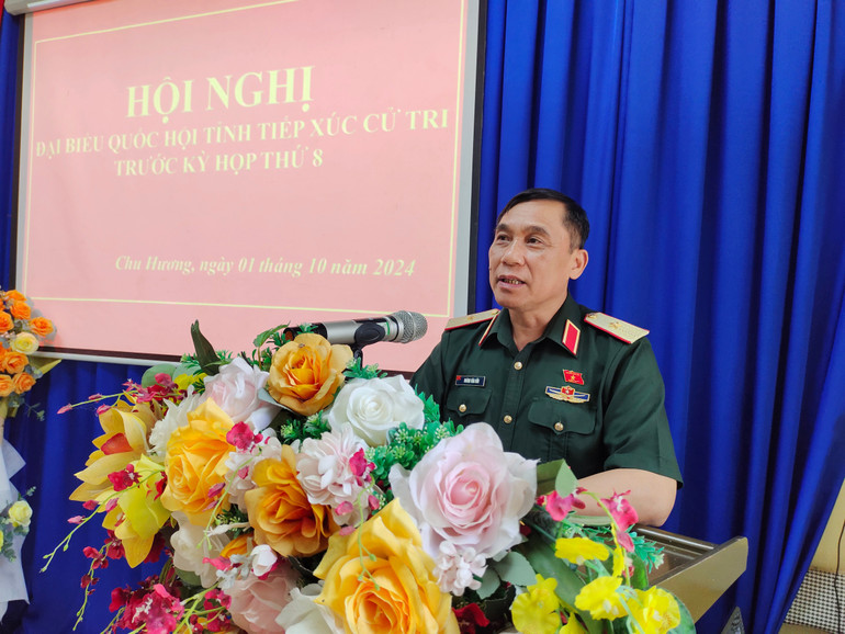 Đại biểu Quốc hội, Thiếu tướng Hoàng Văn Hữu, Phó Tư lệnh Quân khu 1 phát biểu tại Hội nghị. IMG_20241001_154303.jpg
