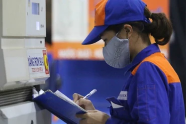 Tăng gần 500 đồng, giá xăng RON95-III sát mốc 21.000 đồng/lít