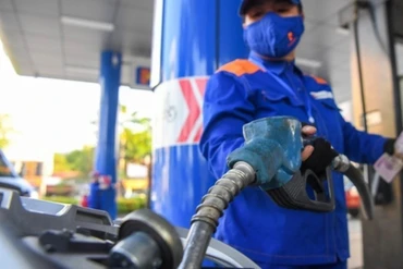 Giá xăng đồng loạt tăng từ chiều 5/6