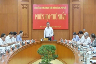 Phiên họp thứ nhất của Ban Chỉ đạo Trung ương về hoàn thiện thể chế, pháp luật
