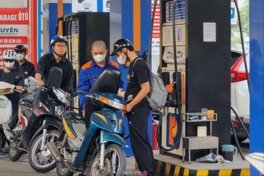 Giá xăng, dầu đều tăng từ chiều 19/6