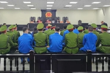 Đề xuất bổ sung hình phạt giám sát điện tử, cấm nhập cảnh