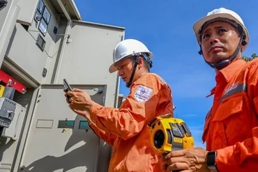 Điều chỉnh giá bán lẻ điện bình quân tăng 4,8% từ ngày 10/5