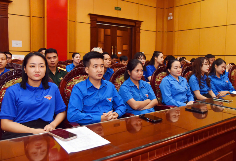 Đông đảo ĐVTN dự Hội nghị. z5955413725797-916a60b43a150b6f87fc47821915b54b-1669-1232.jpg