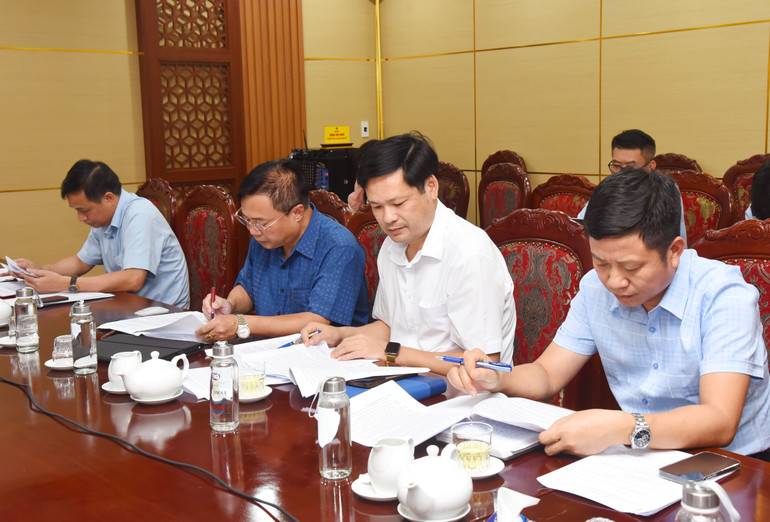Đại biểu dự họp. to-cong-tac-1.jpg