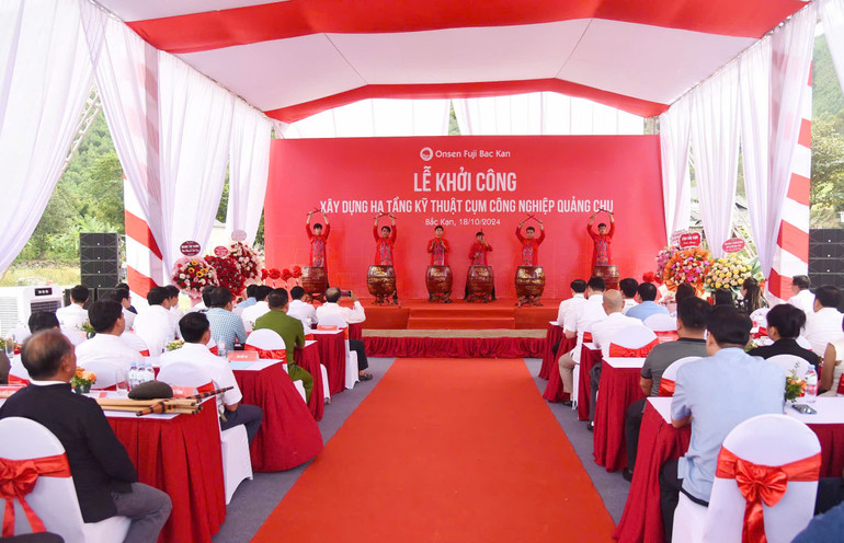 Quảng cảnh Lễ khởi công. z5942511717194-34d0afd6b469c27a0e6c0a5b3affc745-8652.jpg