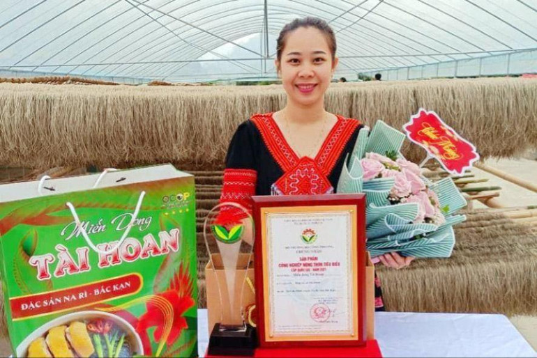 Miến dong Tài Hoan tiếp tục được công nhận là sản phẩm OCOP 5 sao quốc gia sẽ tham gia Ngày hội nông sản OCOP. Tài Hoan 3.jpg