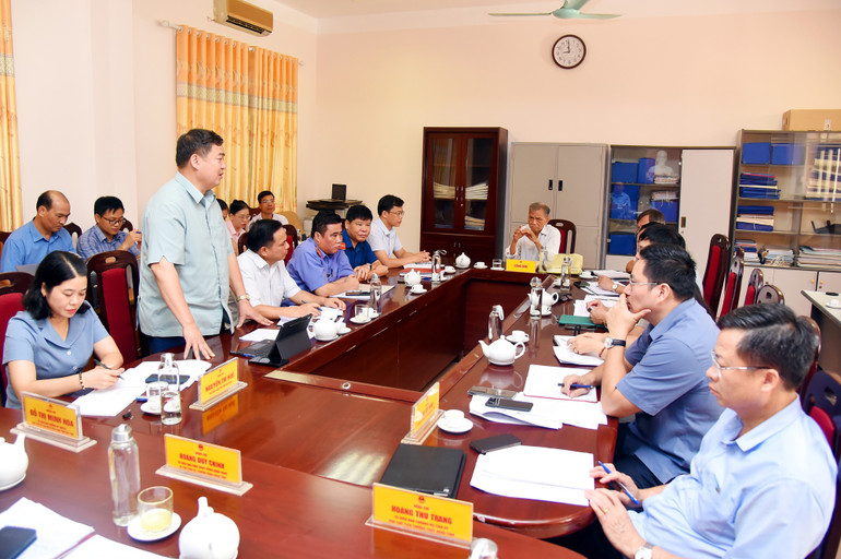 Đại diện lãnh đạo Thành ủy phát biểu. Tiep-cong-dan-12.jpg