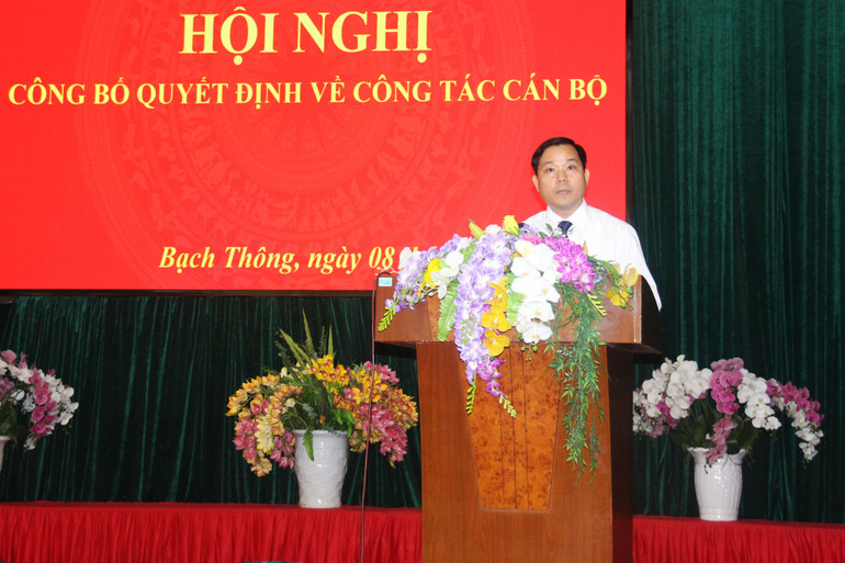 Tân Phó Bí thư Huyện ủy Bạch Thông phát biểu nhận nhiệm vụ. IMG_7351.JPG