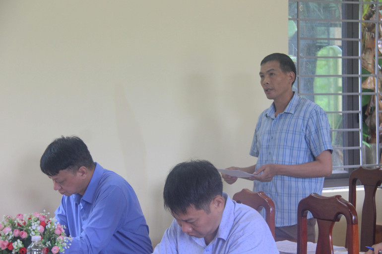 Cử tri kiến nghị với đại biểu HĐND tỉnh. IMG_7246.JPG