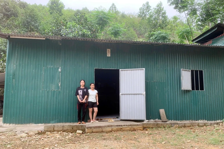 Cuộc sống khốn khó của người phụ nữ nhiễm H hơn 20 năm và ước mơ về một mái nhà kiên cố