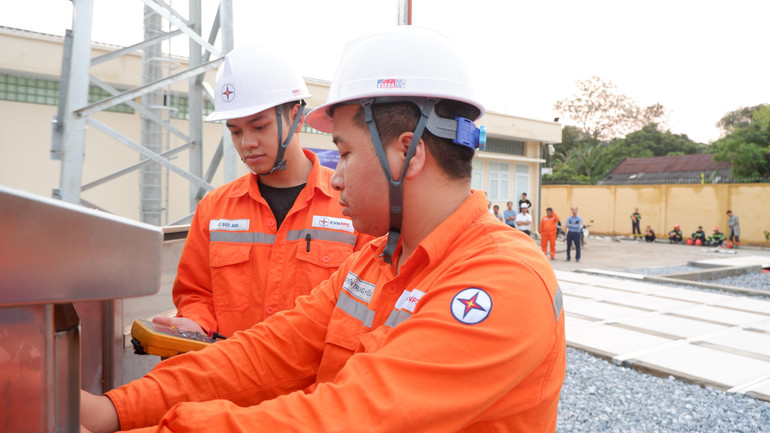 Đóng điện Trạm biến áp 110kV Nà Phặc. Đóng điện Trạm biến áp 110kV Nà Phặc..JPG