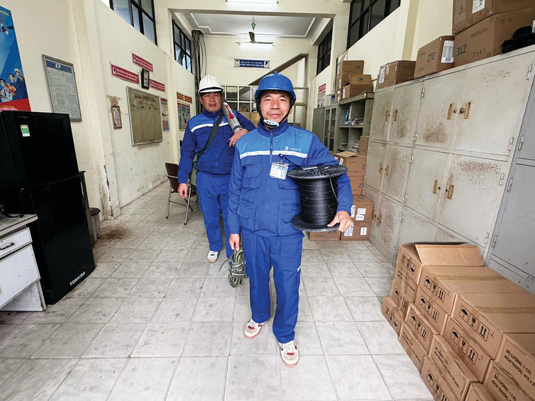 VNPT Bắc Kạn sẵn sàng về nhân lực để kịp thời xử lý sự cố phát sinh, không để xảy ra nghẽn mạng trong dịp Tết. vnpt-bac-kan-san-sang-ve-nhan-luc-de-kip-thoi-xu-ly-su-co-phat-sinh-khong-de-xay-ra-nghen-mang-trong-dip-tet.jpg