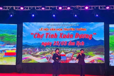 Giao lưu văn nghệ “Chợ tình Xuân Dương – sắc màu hội tụ”