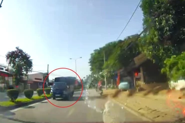 Xử phạt 19 triệu đồng tài xế đi ngược chiều trên Quốc lộ 3