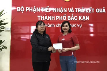 Nhân viên Văn phòng UBND TP. Bắc Kạn nhặt được 10 triệu đồng, tìm trả lại cho người đánh rơi