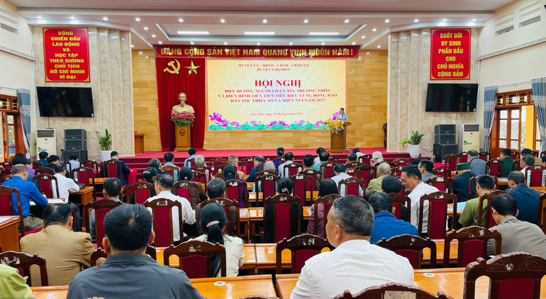 Các đại biểu dự Hội nghị. img-2848.jpg