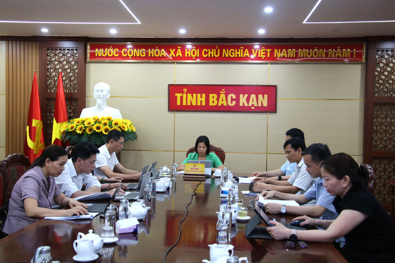Đại biểu dự hội nghị tại điểm cầu tỉnh Bắc Kạn. img-0056.jpg