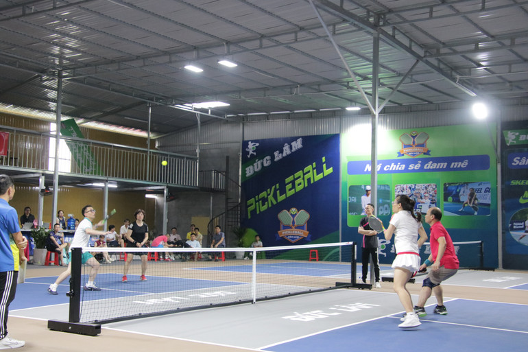 Trận đấu chung kết nội dung nam nữ phối hợp. img-9175.jpg