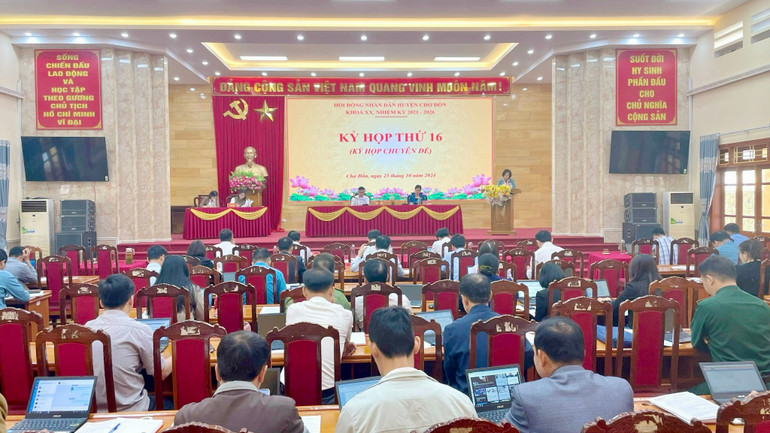 Kỳ họp chuyên đề HĐND huyện Chợ Đồn. img-3980-9475-2399.jpeg