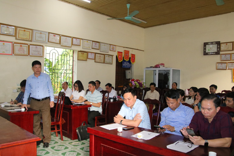 Lãnh đạo Sở Tài nguyên và Môi trường phát biểu tại buổi làm việc. img-7655.jpg