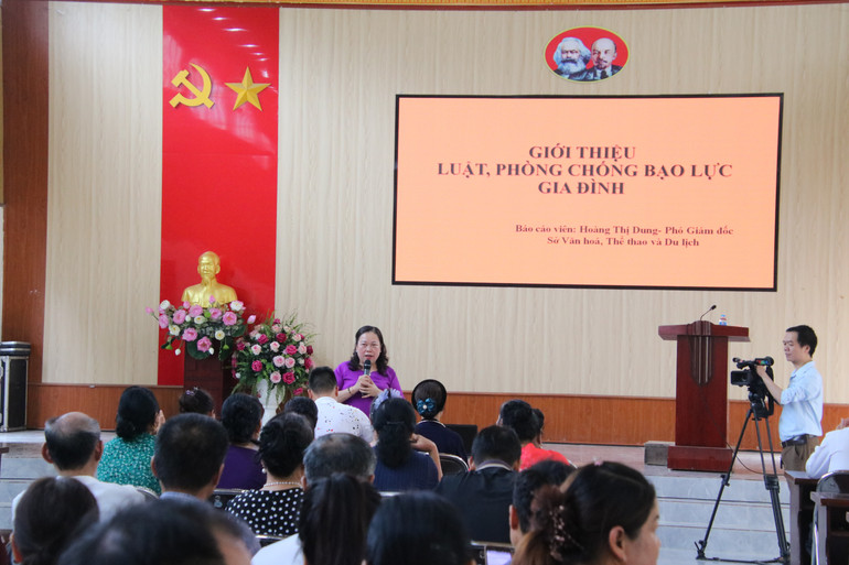 Truyền thông về phòng chống bạo lực gia đình. img-0196.jpg
