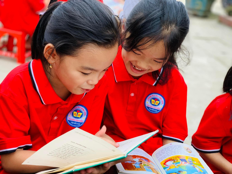 Niềm vui đọc sách của các học sinh Trường Tiểu học và THCS Đồng Thắng (Chợ Đồn). img-6054.jpg