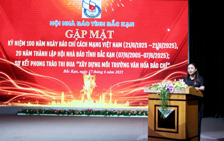 Nhà báo Lê Thu Trang, Báo Bắc Kạn chia sẻ về cơ duyên đối với nghề báo... img-5797.jpg
