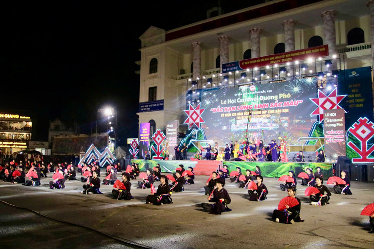 Múa chầu then còn gọi là múa sluông chầu. img-1720.jpg