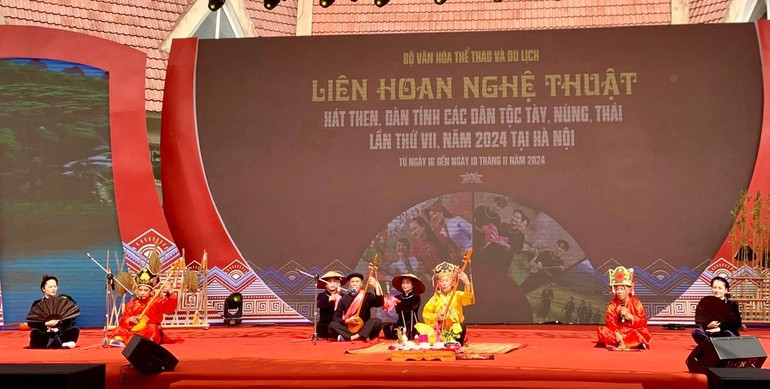 Tiết mục trích đoạn Then cổ “Cáo xếnh” trong Lễ cấp sắc Then Tày đoàn tỉnh Bắc Kạn đạt giải A tại Liên hoan. img-5419.jpg