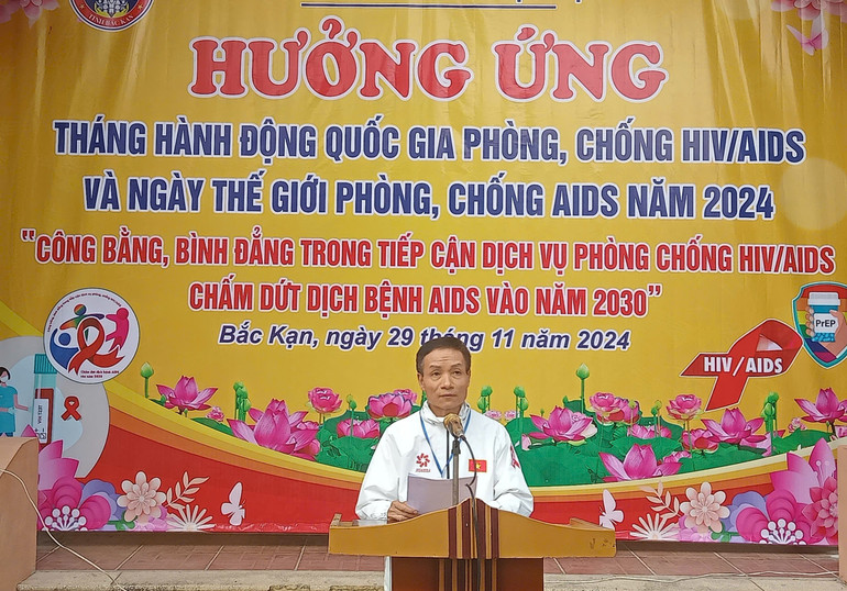 Ông Nguyễn Thái Hồng, Phó Giám đốc Trung tâm Kiểm soát bệnh tật tỉnh Bắc Kạn phát biểu tại lễ phát động. z6079798546047-efde1de91ad4c1f77c75172d8b7d23da.jpg