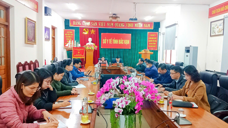 Đại biểu dự hội nghị tại điểm cầu Sở Y tế Bắc Kạn. z6167243784932-119a638756a756420dcc65b311be42ea.jpg