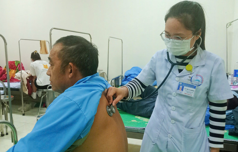 Bệnh nhân bị bệnh COPD đang điều trị tại BVĐK tỉnh z6112886804963-2ee12e41f5f06af99902346c3ac7fb89.jpg