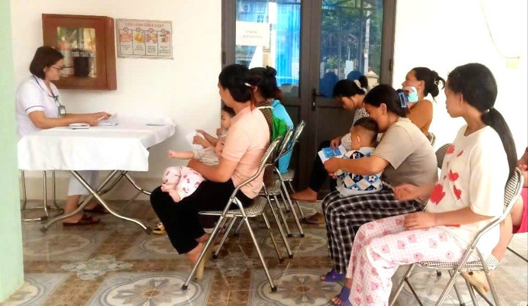 Truyền thông về dinh dưỡng cho phụ nữ có thai và bà mẹ nuôi con nhỏ tại xã Cẩm Giàng gen-n-z6713165328331-7240fff2e4f2cbf7765866cdc7d96867-9736.jpg