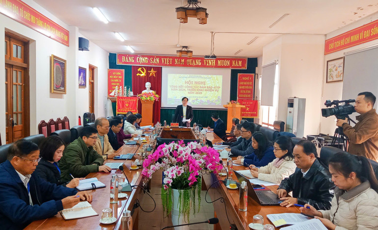 Quang cảnh Hội nghị z6245978051222-f6cc5a286c7c7e1b182c2ad62c436851.jpg