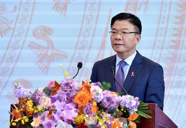 Phó Thủ tướng Lê Thành Long phát biểu tại Lễ mít tinh hưởng ứng Ngày Thế giới Phòng, chống AIDS 1/12. 1-906260.jpg