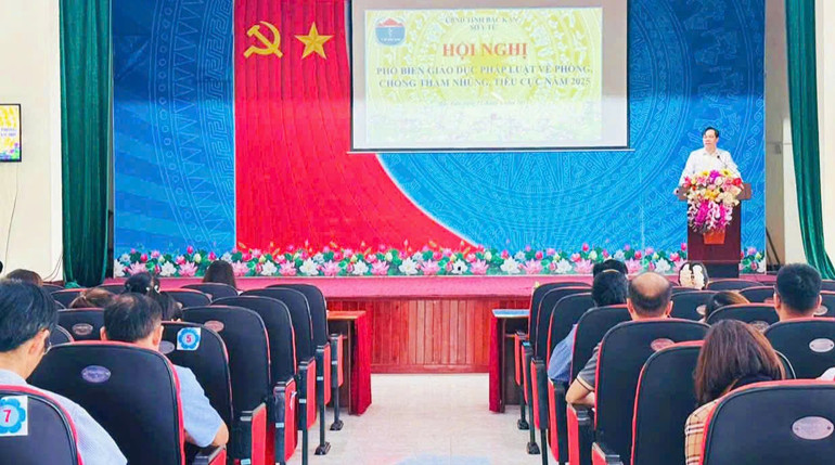 Quang cảnh Hội nghị. gen-n-z6698082815988-3e8800a3295a627c313e0323445b10db.jpg