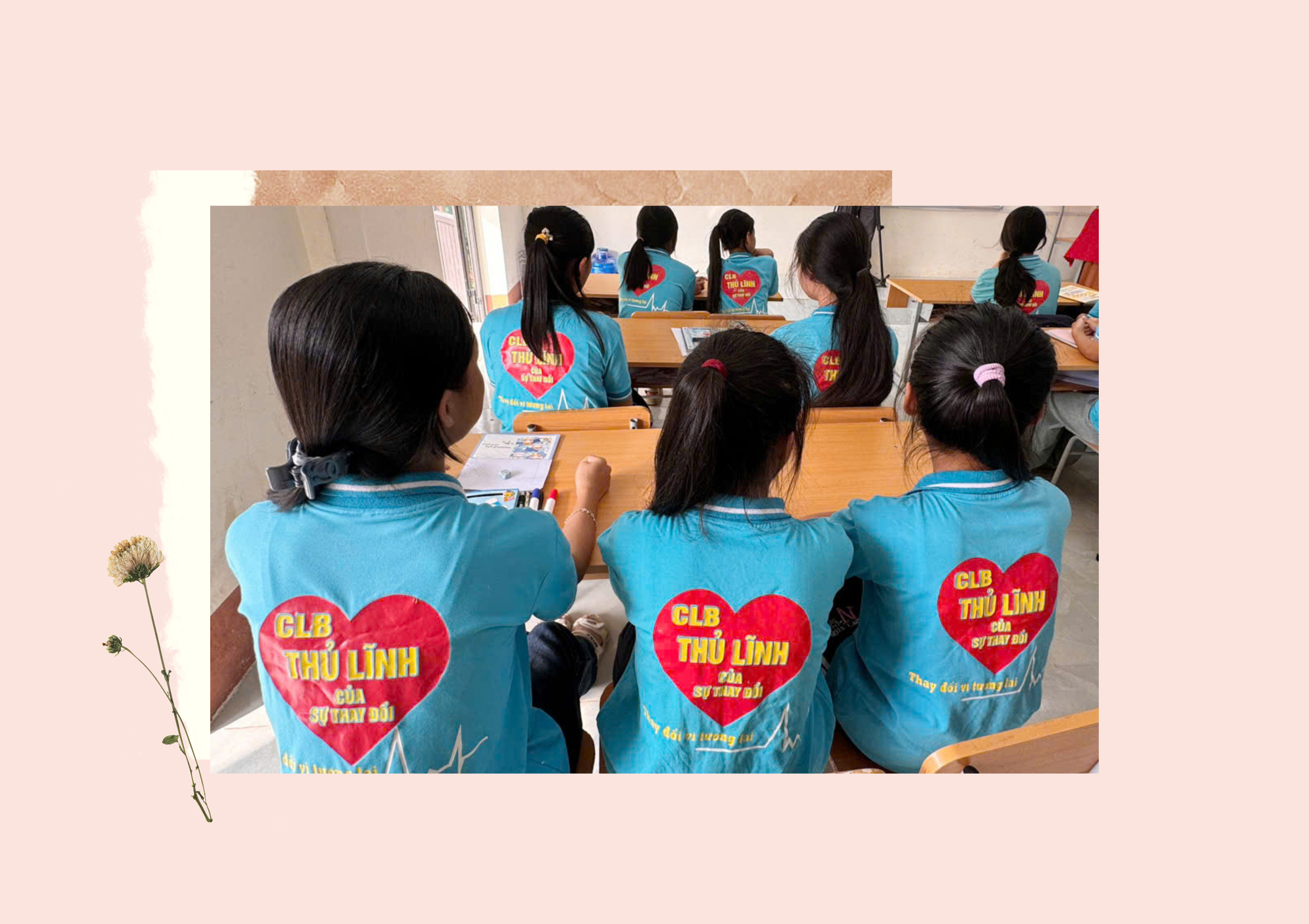 hong-anh-bi-xe-bo-anh-thu-cong-anh-ghep-nu-tinh-loi-chuc-mung-chung-ngay-cua-me-tranh-in-dong-khung.png