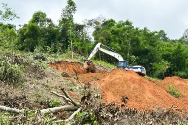 Công trình bố trí, sắp xếp, ổn định dân cư tại xã Đồng Lạc đã thi công được khoảng 1 tuần nay.