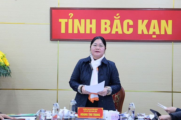 Phó Chủ tịch UBND tỉnh Hoàng Thu Trang, Trưởng Ban đại diện Hội đồng Quản trị Ngân hàng Chính sách Xã hội tỉnh. 1-827.jpg