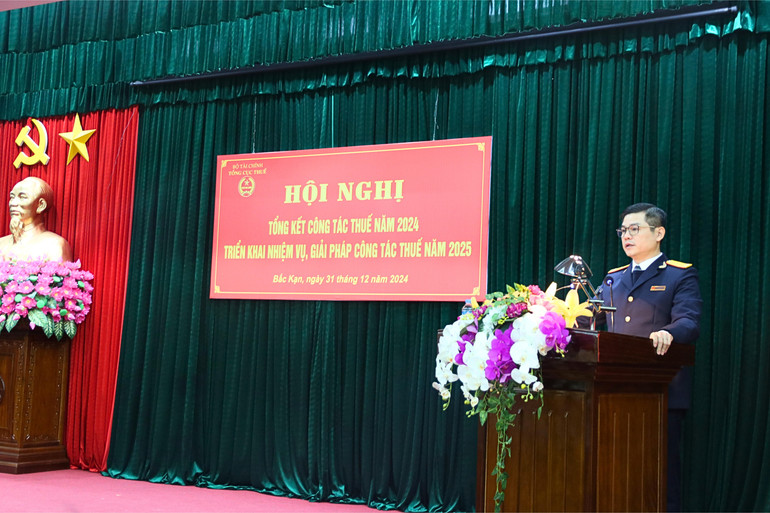 Ông Vũ Chí Hùng, Phó Tổng cục trưởng Tổng Cục Thuế phát biểu chỉ đạo. 1.jpg